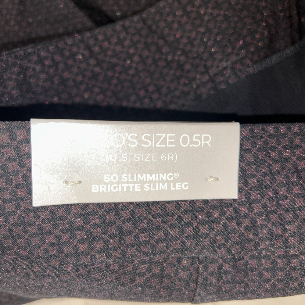 NWT Chicos Pants 0.5R US 6 Black Cranberry So Slimming Brigitte‎ Ankle Pocket - Picture 4 of 9